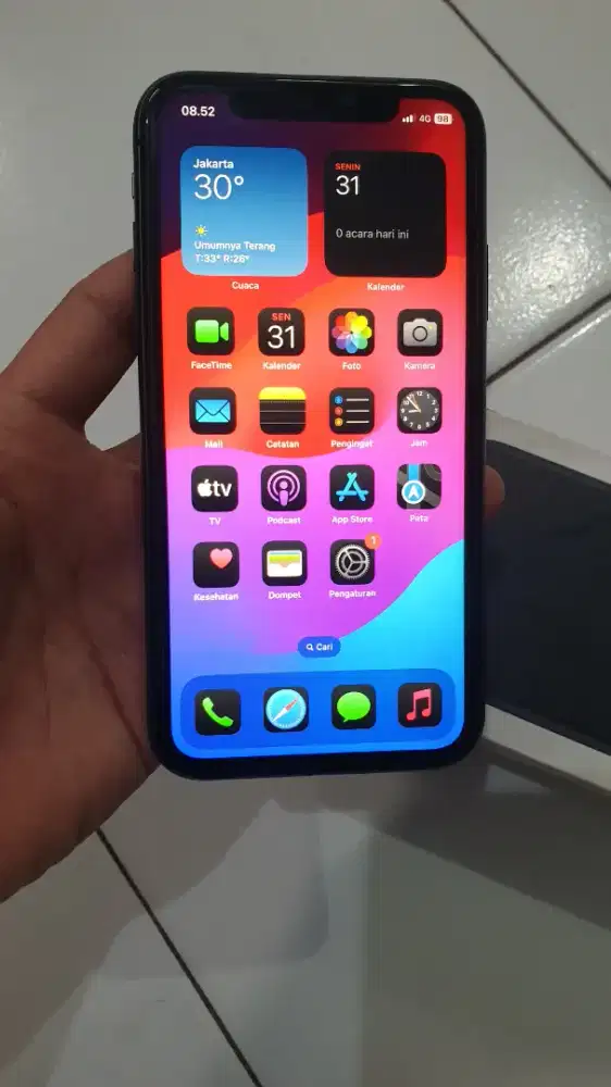 Dijual murah iphone 11 (64Gb)