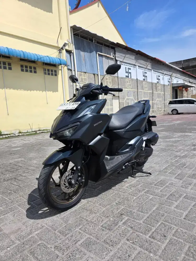 Honda Vario 160 CBS Hitam 2025 NIK 2024