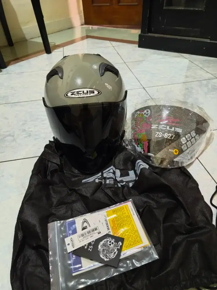 Helm Zeus ZS-627 Audi Gray Glossy