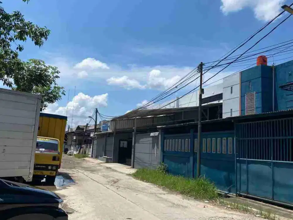 Gudang Luas 505m² di Komplek Industri Facto