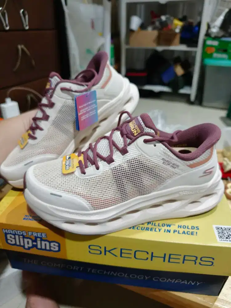 Sepatu Skechers glide step aberdeen size 37 baru