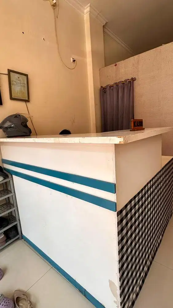 Meja Kasir untuk Usaha