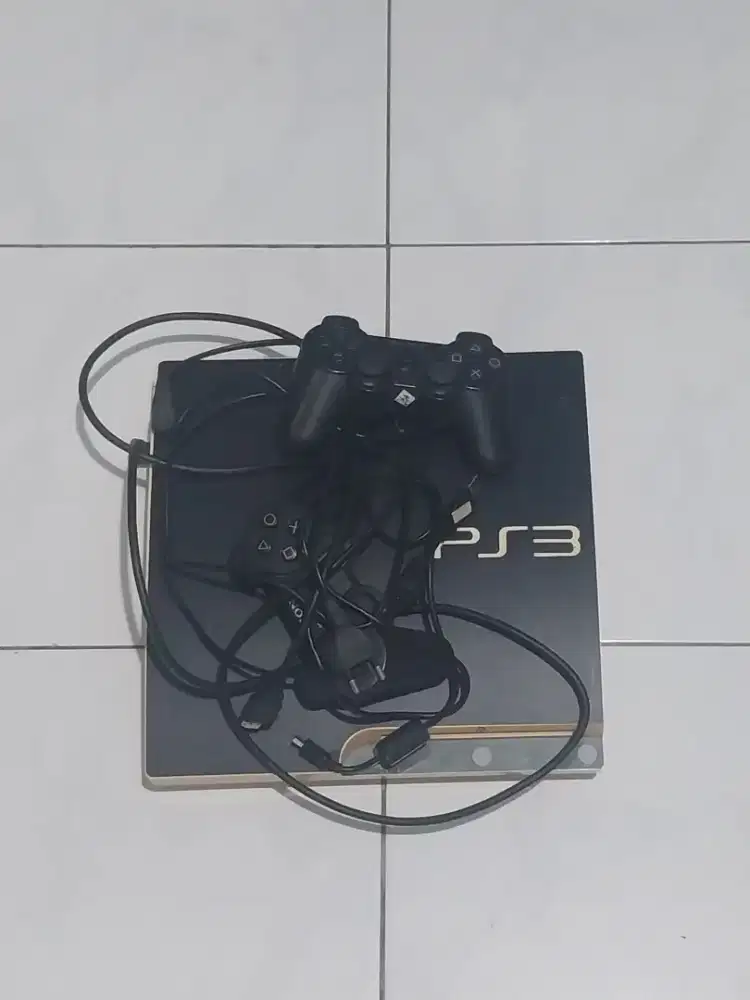 PS3 Slim CECH-2500B HDD 500GB