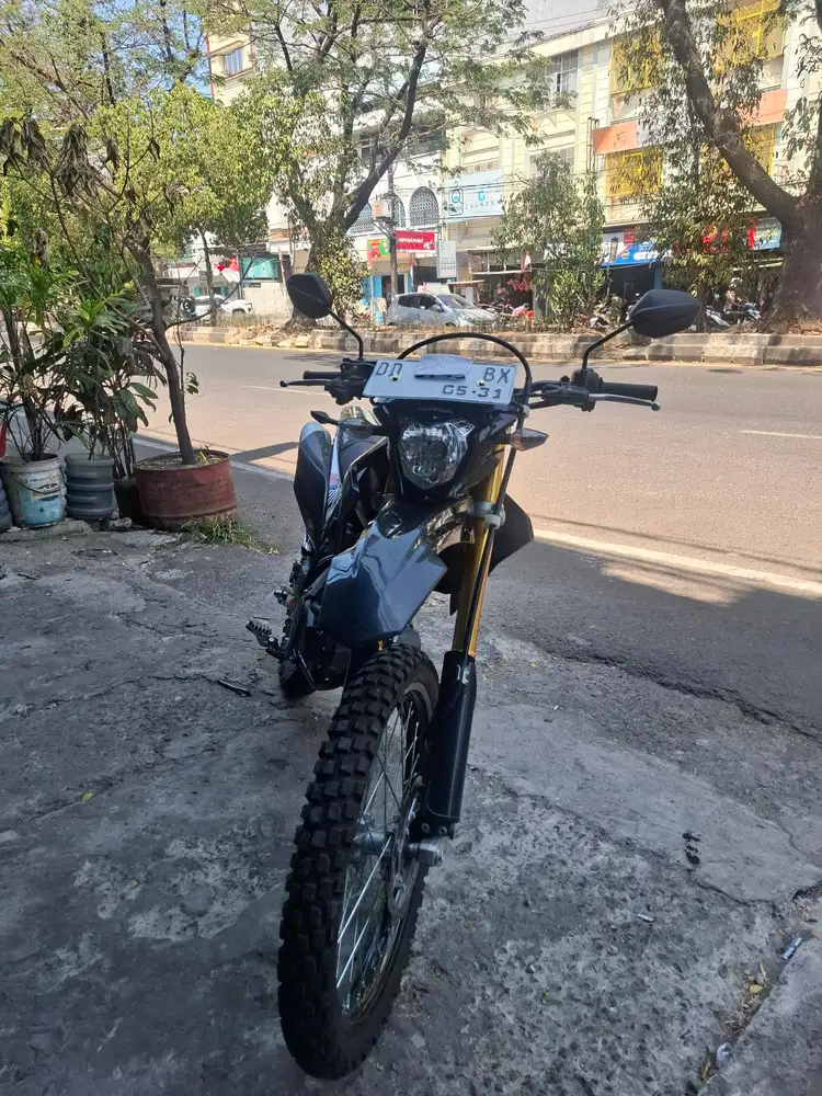 Honda CRF 150cc 2026 Hitam