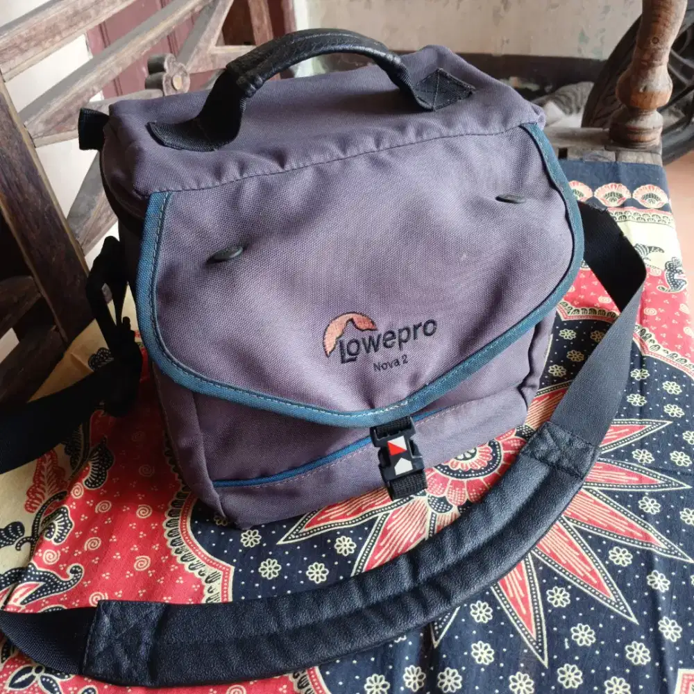 Tas Kamera LowePro