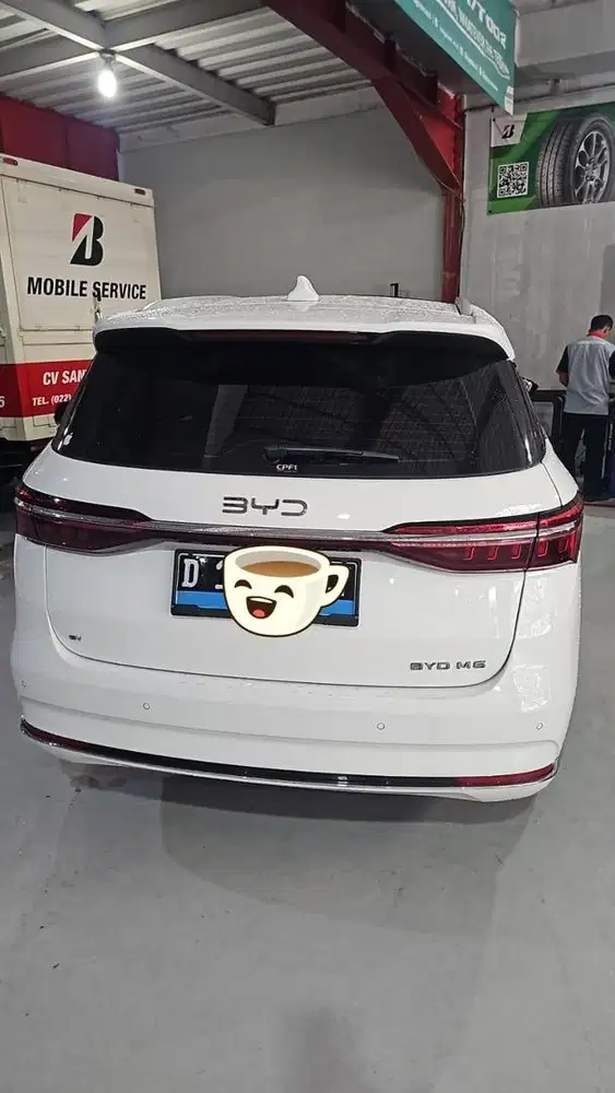 BYD M6 SUPERIOR 7 Seater
