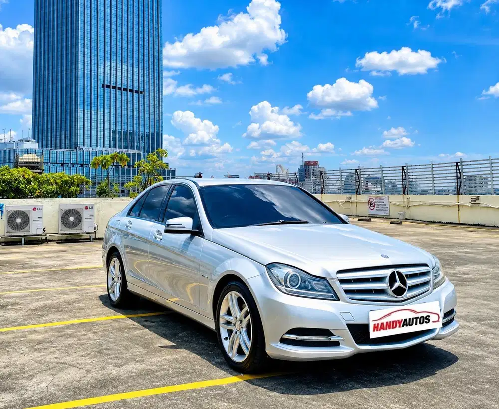Mercedes Benz C200 Avantagrde Facelift 2011 Automatic Abu abu