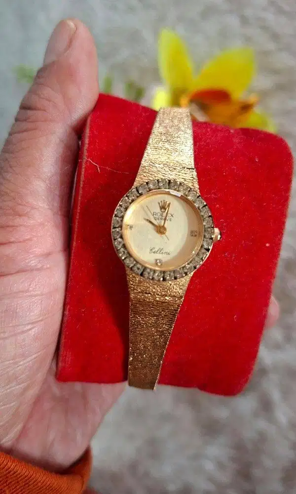 Jam Tangan Wanita Vintage Model Klasik Mewah - Rantai Pasir Gold (Fash