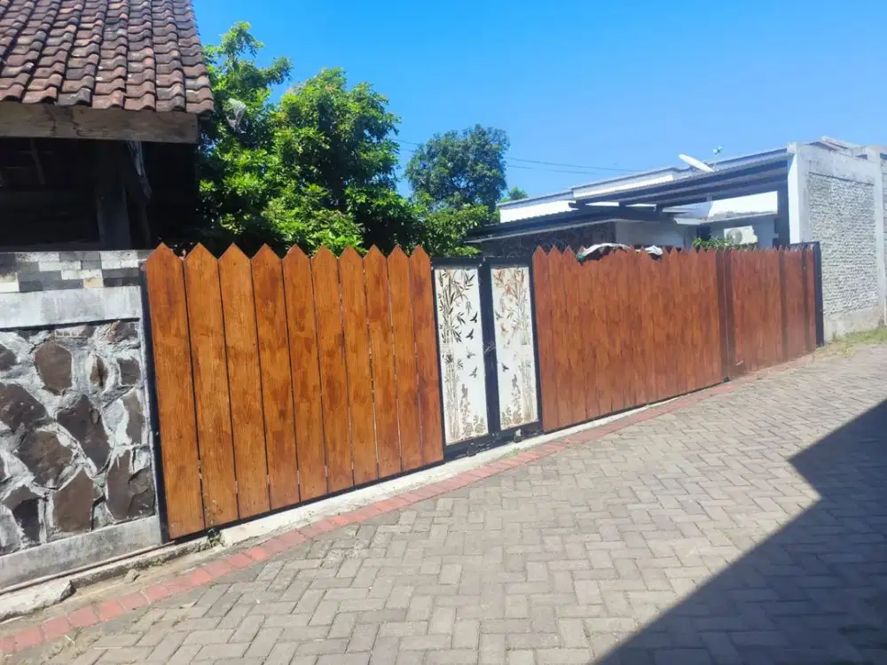 DIJUAL RUMAH STYLE VILLA - BANYUWANGI KOTA, DEKAT HOTEL ASTON