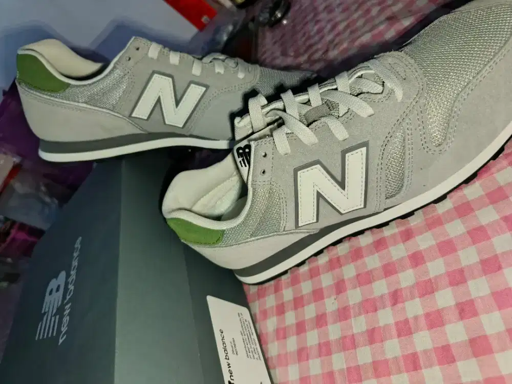dijual new balance 9060 dan 373 masih baru