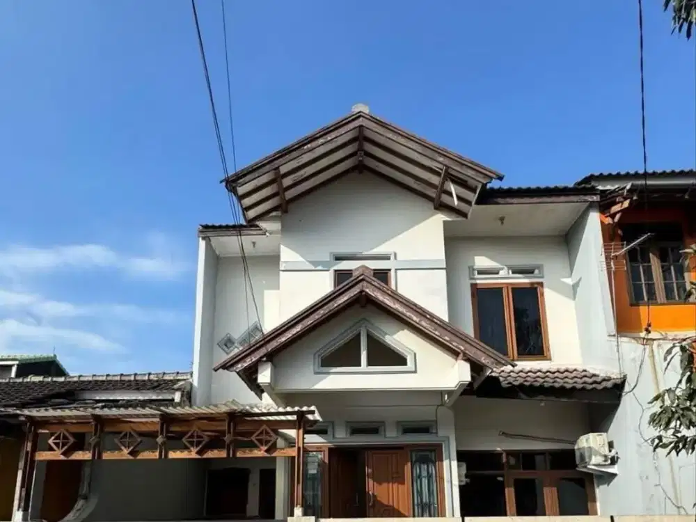 Rumah bagus terawat di Andromeda Margahayu Raya Bandung