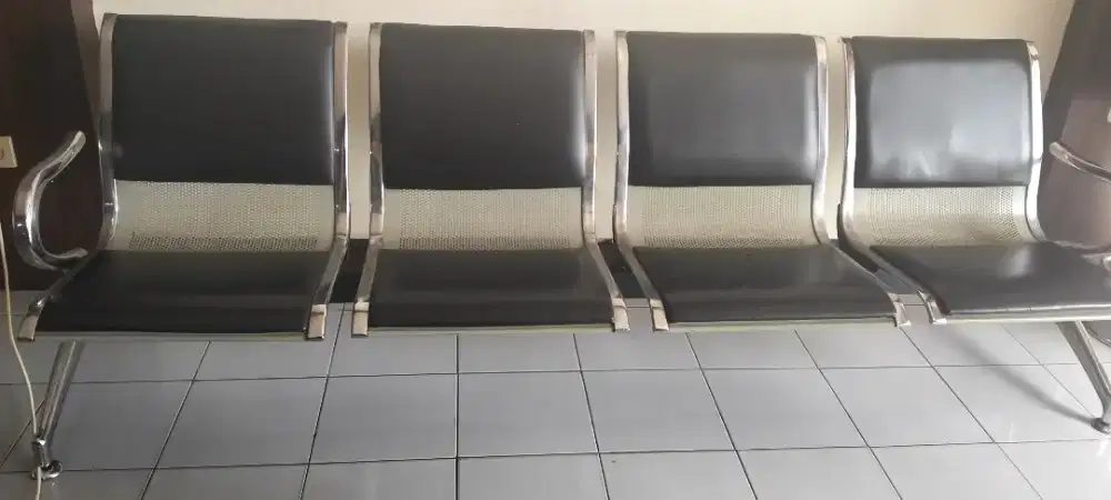 Kursi tunggu busa