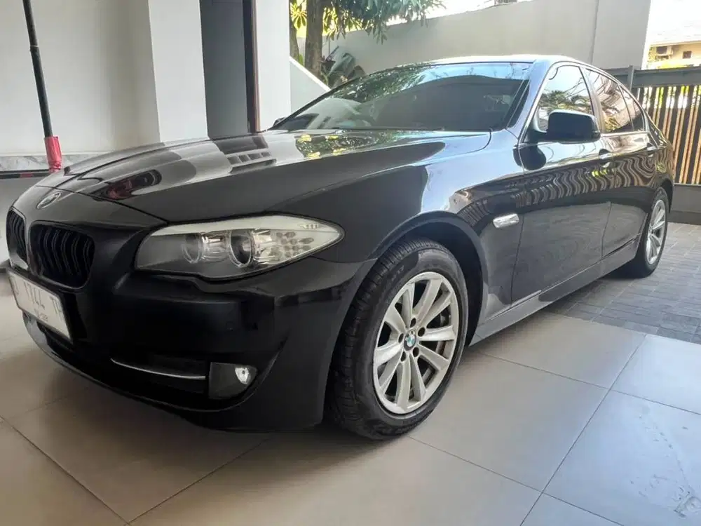 Dijual BMW 520d Diesel F10 2012, Black on Black terawat