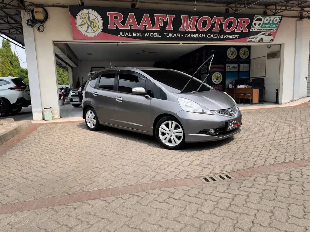 Honda Jazz RS GE8 AT 2010 Matic Abu-Abu