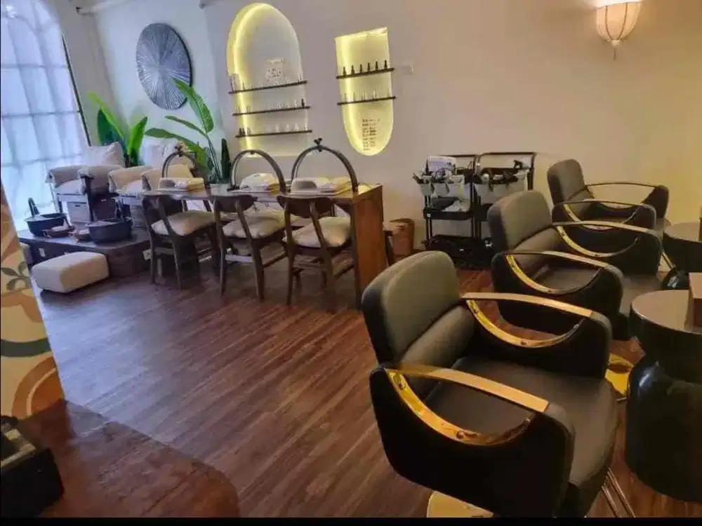 SEWA ruko furnished  SIAP PAKAI LANTAI 2 KEROBOKAN - COCOK SALON SPA