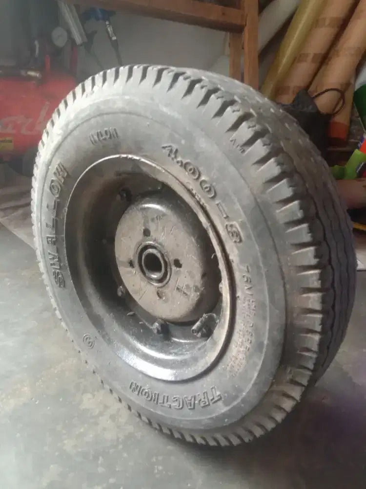 Ban gerobak masih bagus