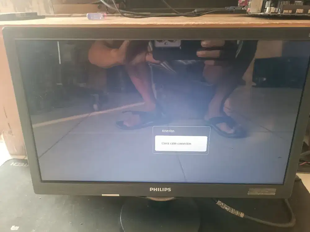 Monitor LED 16 inci normal mulus