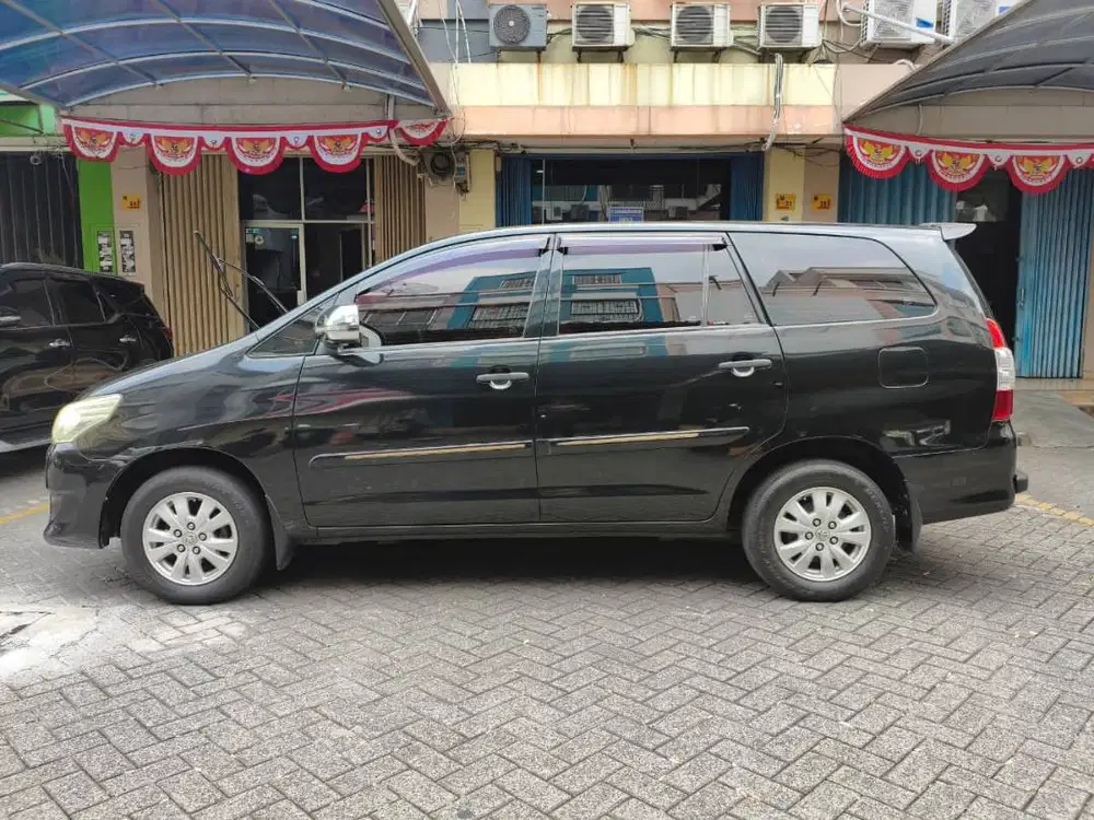 Kijang Innova 2013