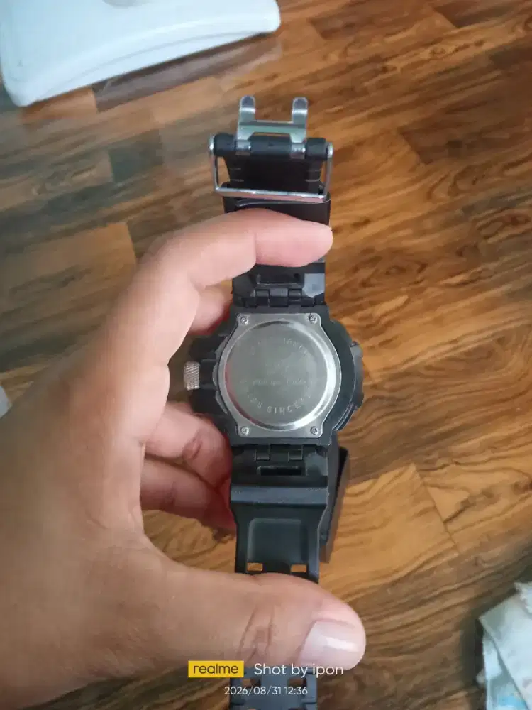 Jam tangan pria