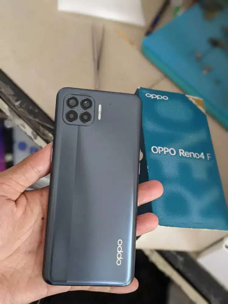 Oppo Reno 4F Ram 8+8GB/128GB Amoled Bawaan lengkap kotak cas