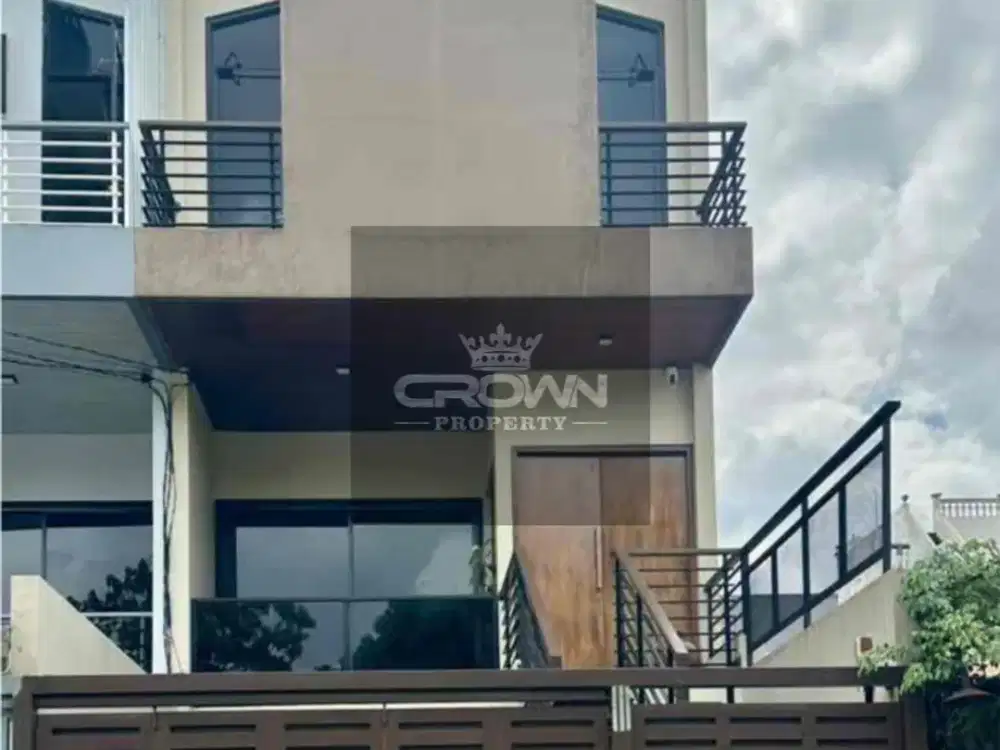 Rumah 3 Lantai di Kav Pondok Bambu Duren Sawit. Siap Huni