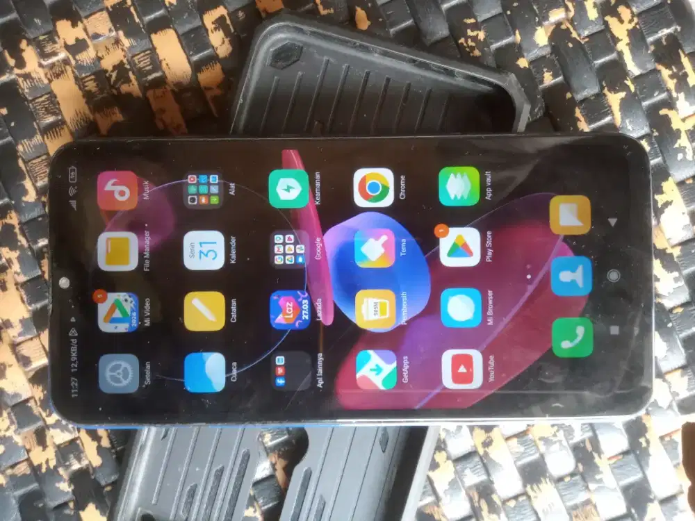 Di jual redmi 8 ram 4gb,room 64gb