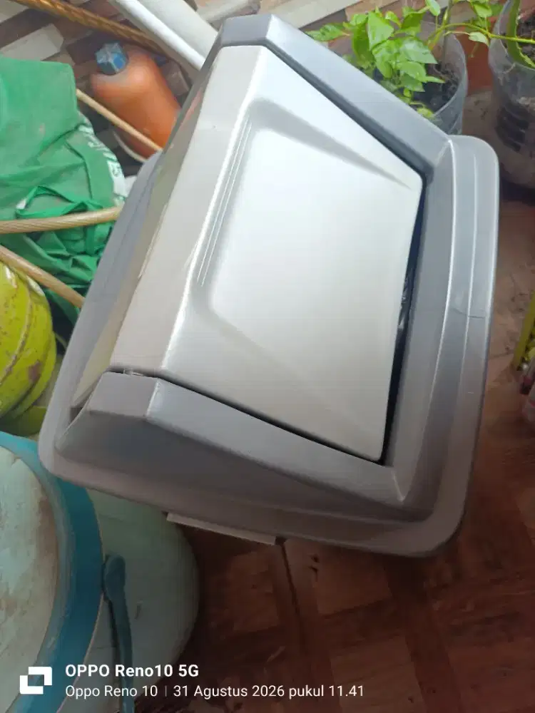 Tempat sampah merk Lion star
