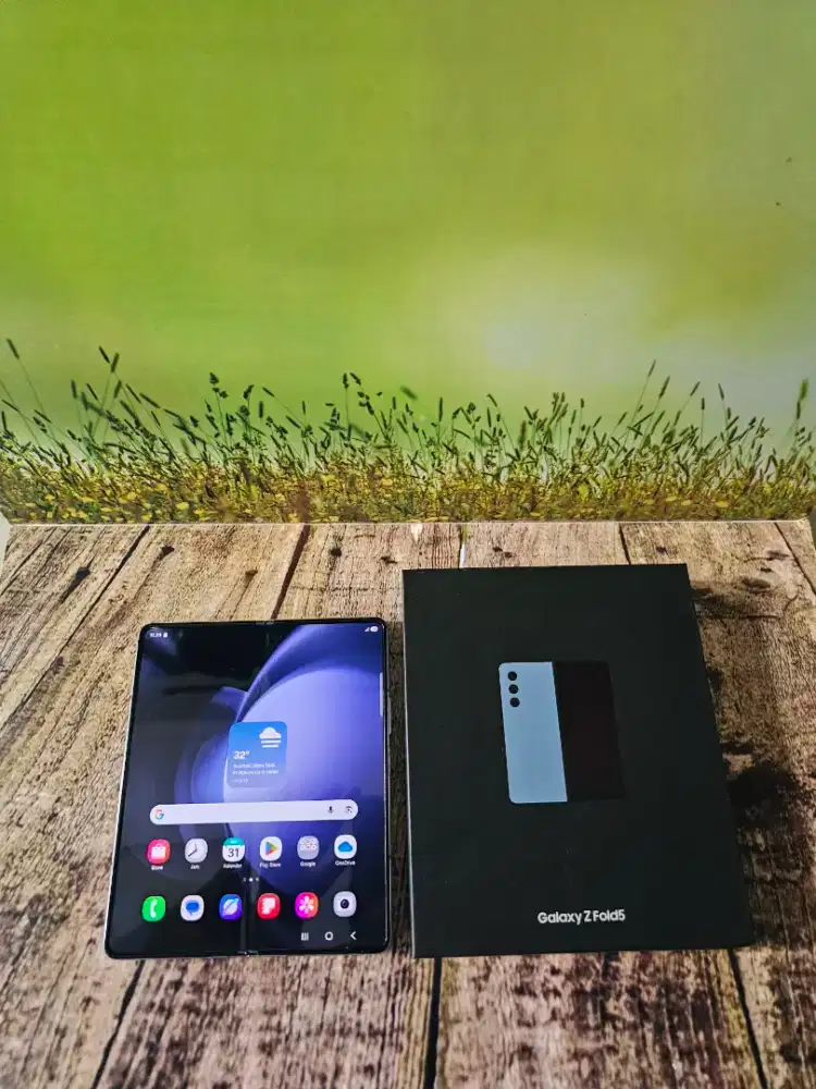 Samsung Galaxy Fold 5 1024GB Resmi Sein Indonesia Fullset