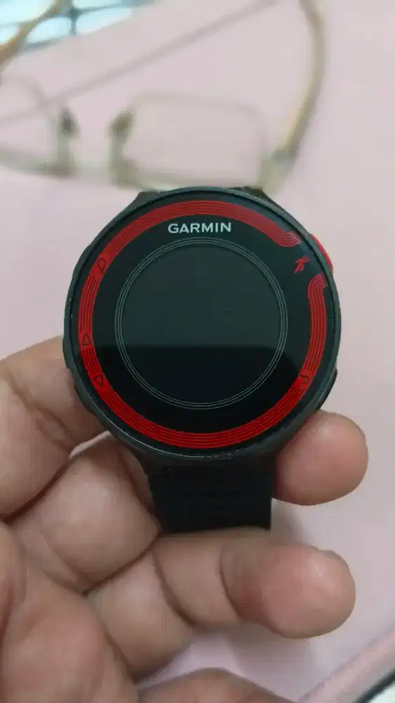 jam tangan GPS lari Garmin Forerunner 220 like new