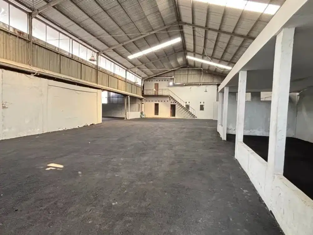 Dijual Gudang Serbaguna Pamulang, LT 1.585m², LB 800m², Harga : Rp 11 M Nego