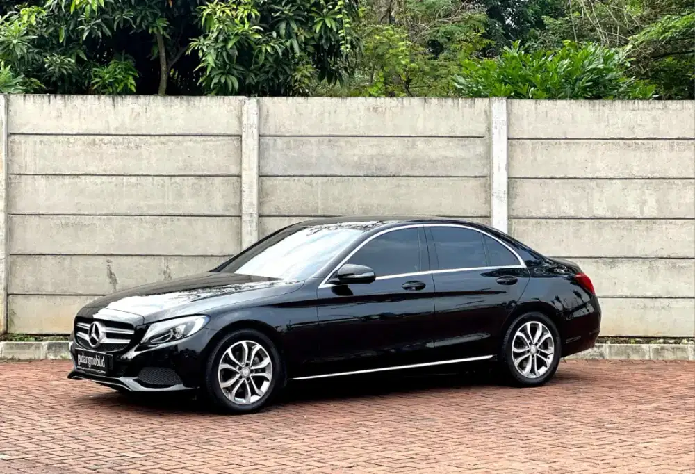 Mercedes Benz C200 2017 AT Avangarde