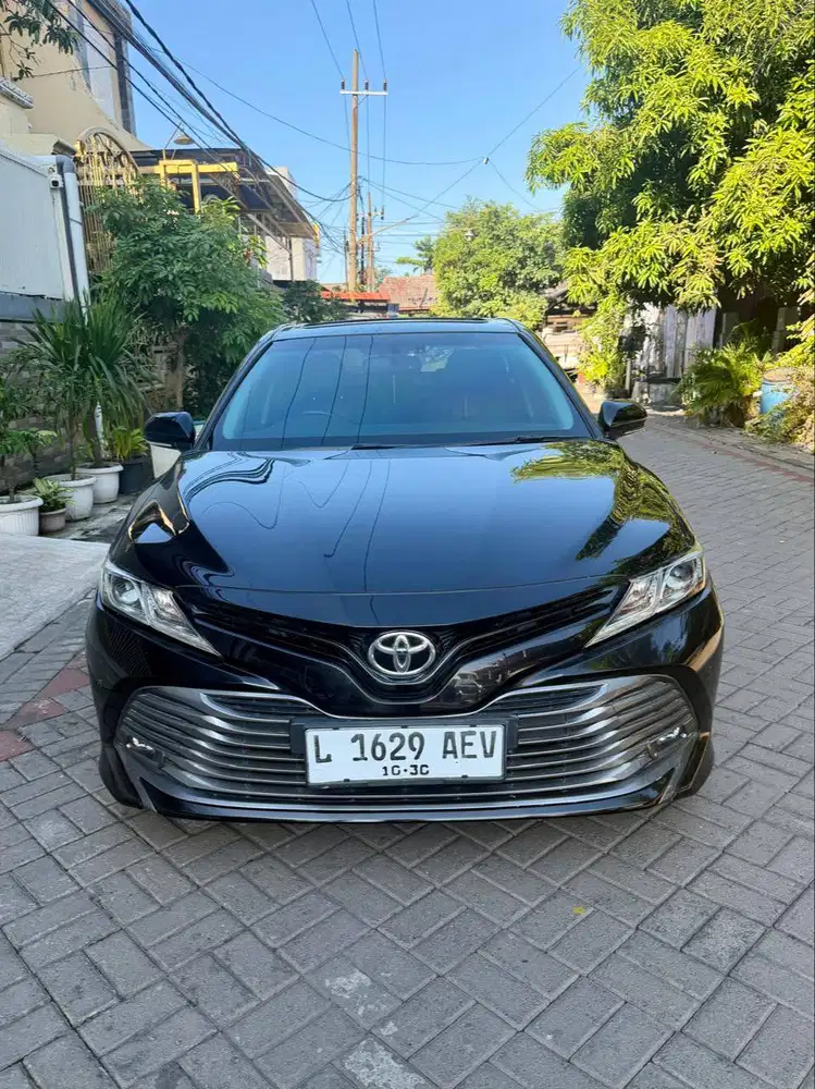 Toyota Camry V 2019. Sunroof Best seller