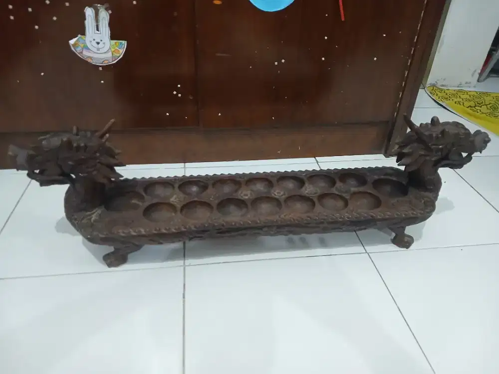 Dakon/gawok lawasan jati