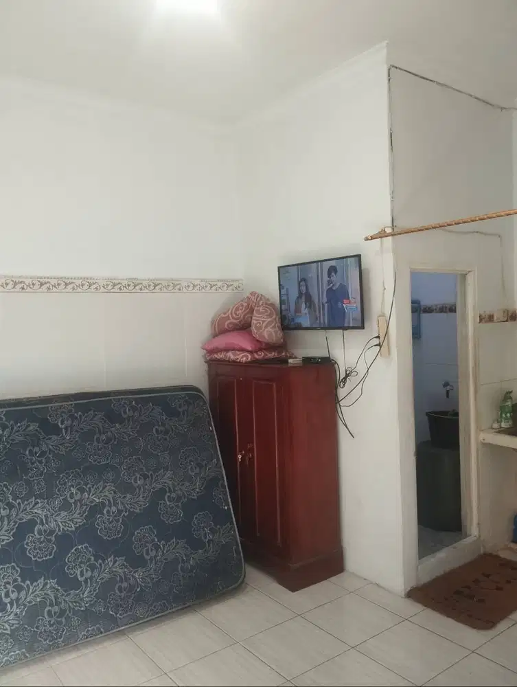 DISEWAKAN / KOSTAN RUMAH SIAP  HUNI