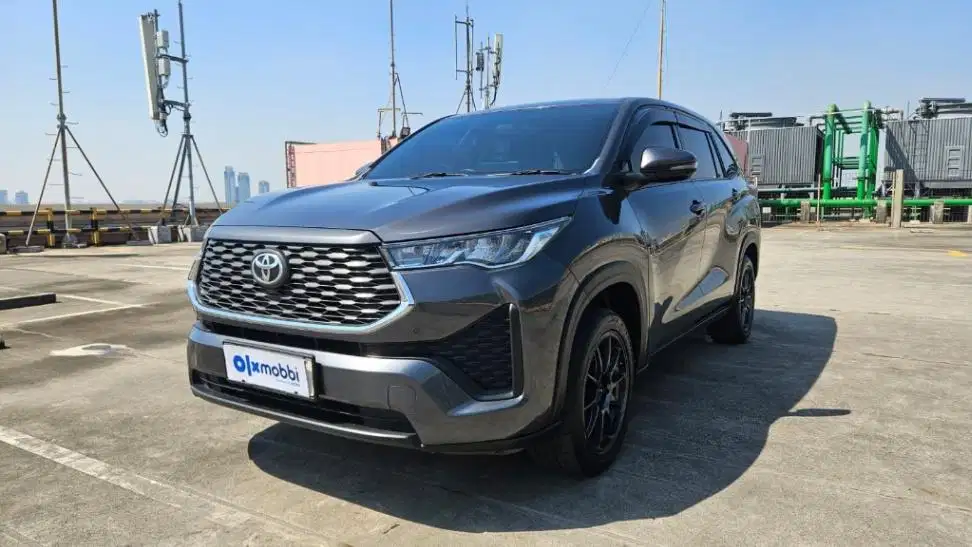 Pajak Panjang - Toyota Kijang Innova 2.0 Zenix V CVT Bensin-AT 2023