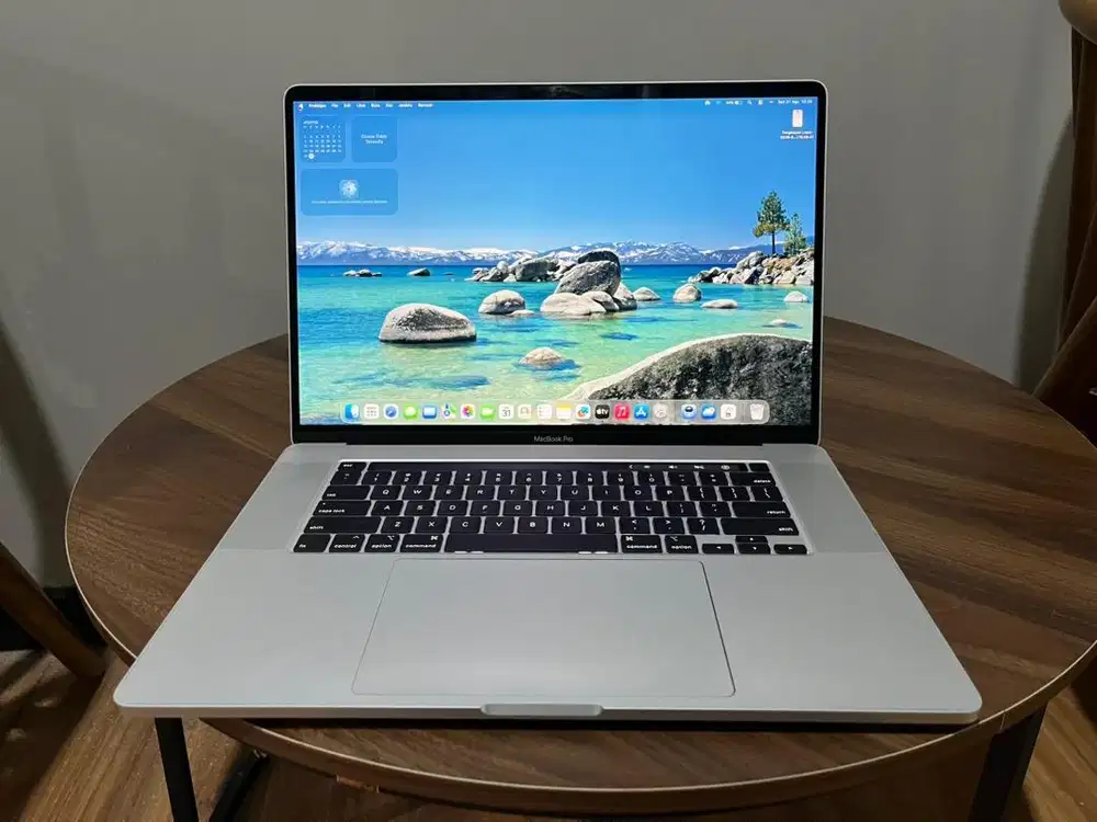 Wts Jual macbook pro 2019 16 i9/16GB/1Tb SSD