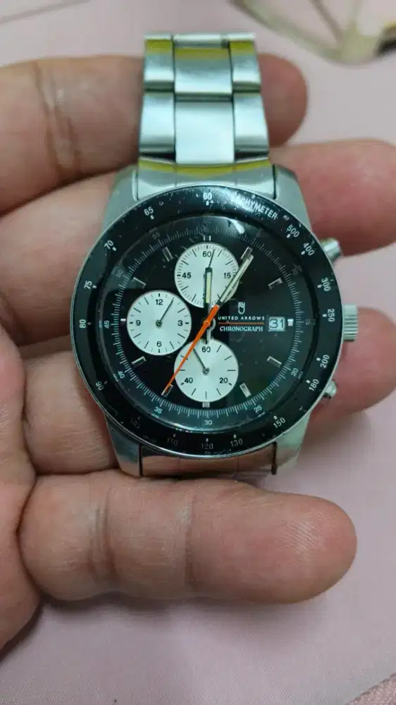 jam tangan United Arrows Chronograph second