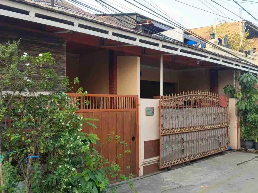 Dijual Rumah 2 Lantai daerah Kebon Bawang Tanjung Priok Jakarta Utara strategis mudah akses harga nego wajar