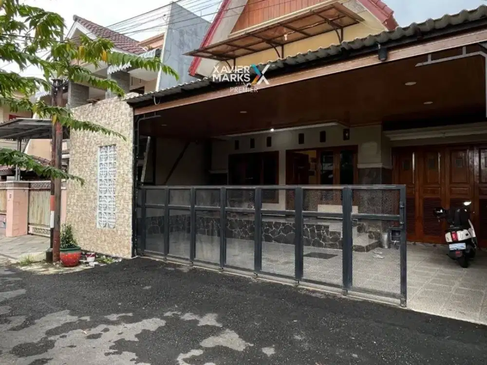 DIJUAL Rumah Iconic Mewah Full Furnish Siap Huni Lingkungan Aman Lokasi Strategis Selangkah ke Jalan Kawi dan RS Hermina di JL Buah-buahan