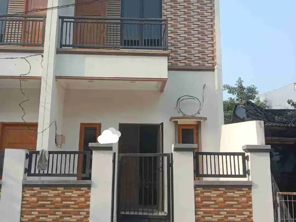 Dijual Cepat Rumah 2 Lantai SHM LB 120 m² di Harapan Indah Bekasi