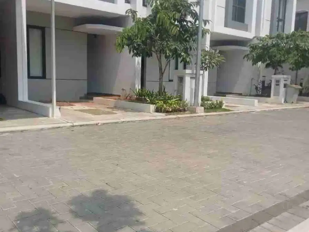 Dijual Rumah Furnished SHM 2 KT di Cluster Kana Harapan Indah Bekasi
