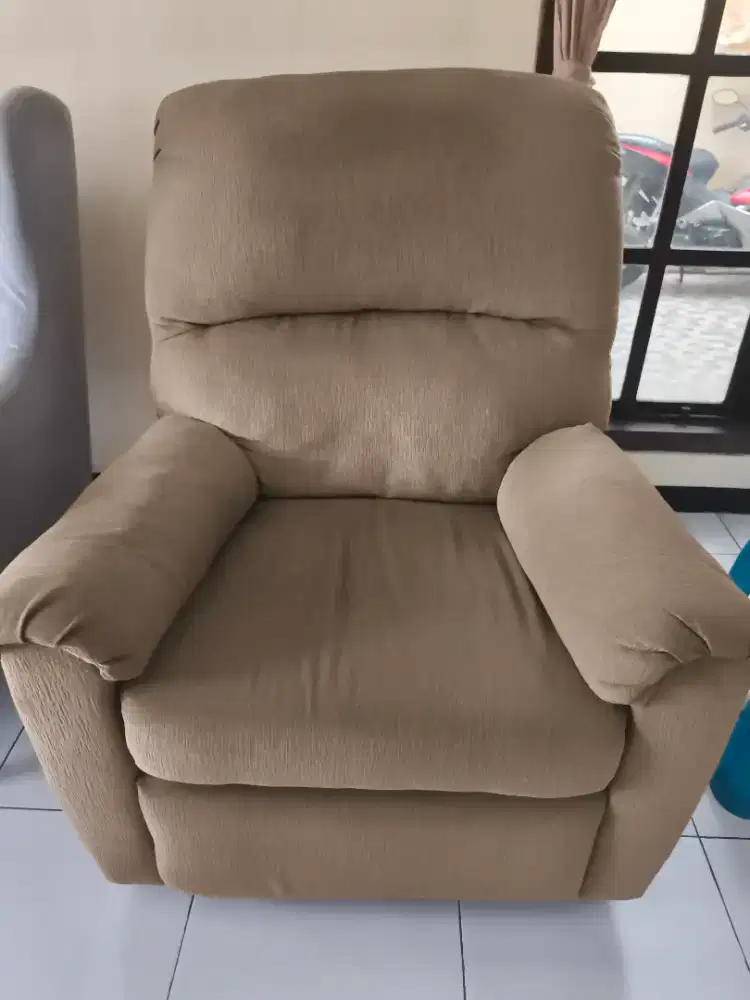 Dijual sofa Informa 1jt