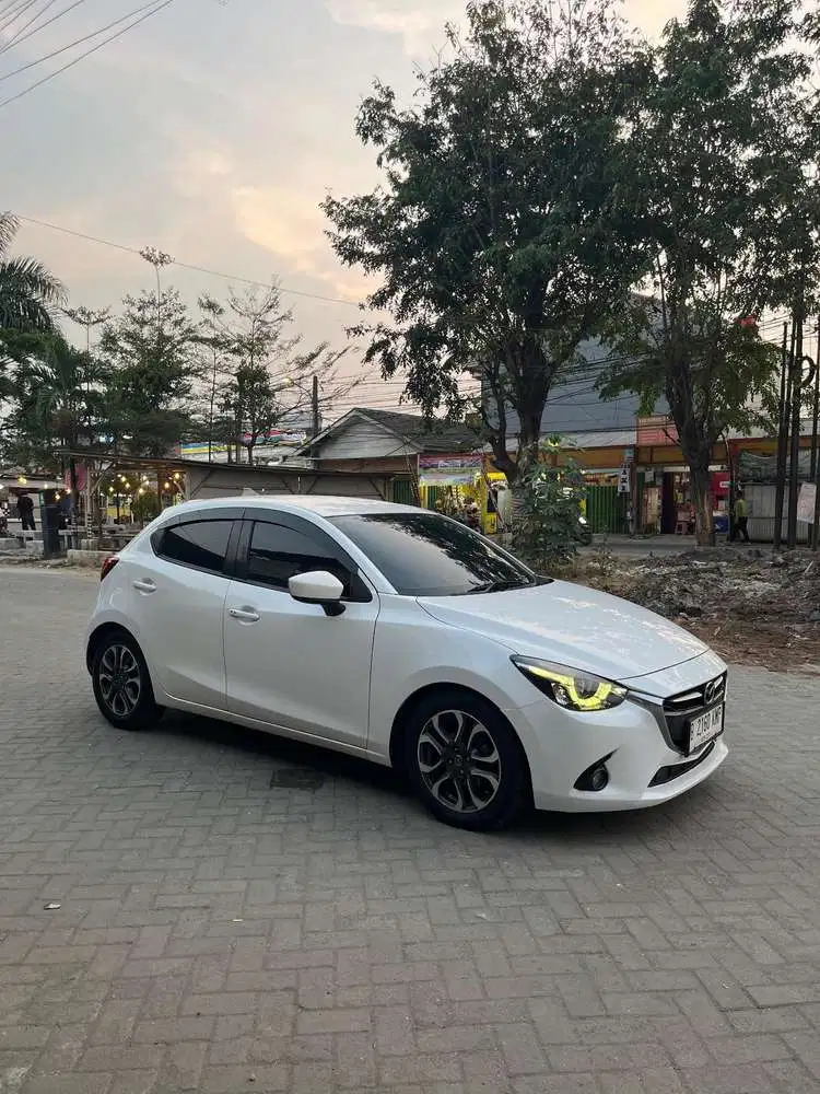 Mazda 2 2015 Bensin