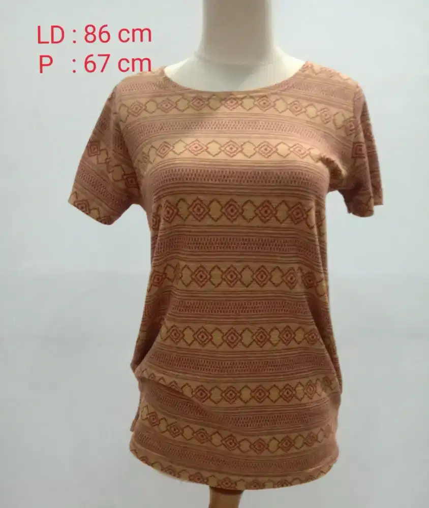 Baju Merk Free and Free Motif Etnik