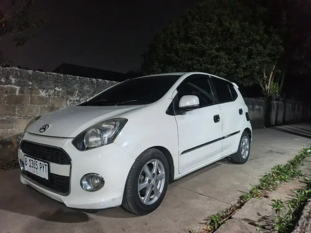 Daihatsu Ayla x mt
