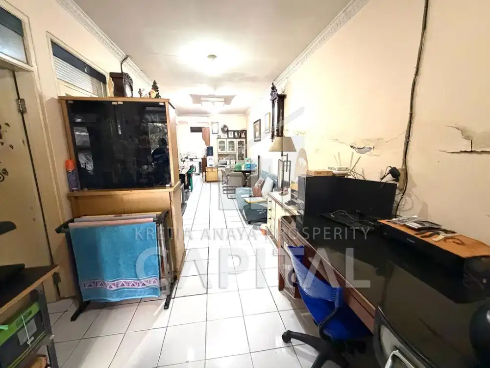 RUMAH TAMAN RAHAYU 1 DENGAN PARKIR DEPAN RUMAH YANG LELUASA