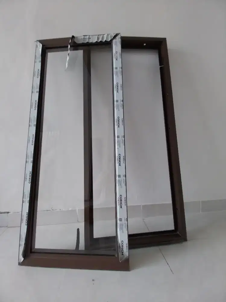 Jendela Alumunium 1 Daun Tipe Swing Ukuran 135 x 60