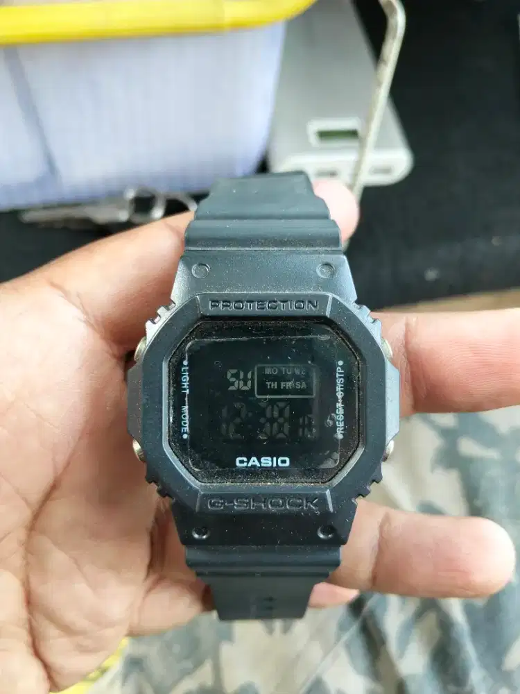 Jam tangan digital merk casio dw-5600