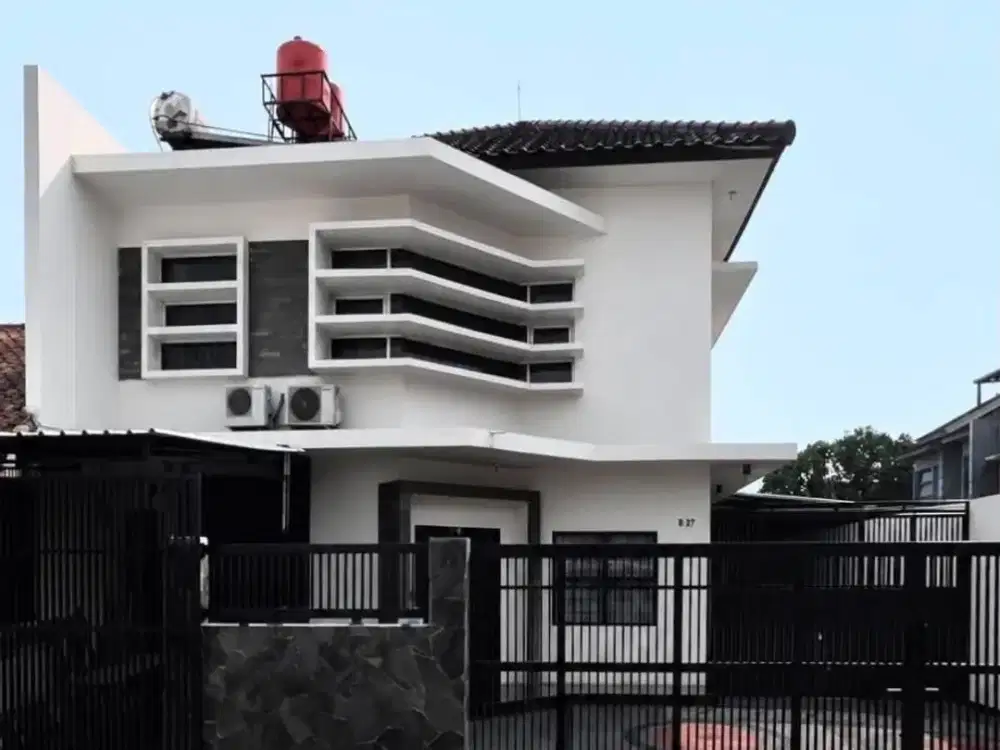 Rumah Mewah Pusat Kota Dekat Batuununggal, Buahbatu