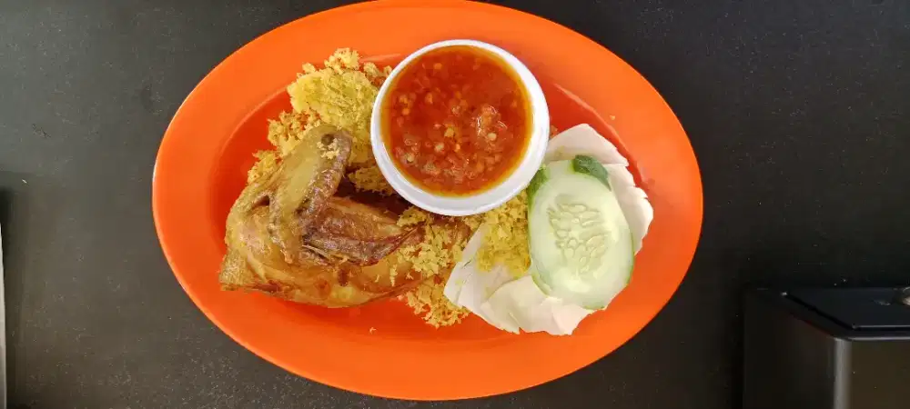 Dibutuhkan koki/tukang masak seafood